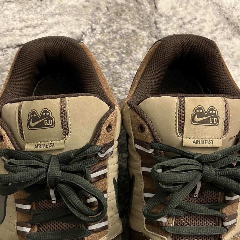 Nike 6.0 Air Heist in Brown and Olive Green - Picture 3 of 7
